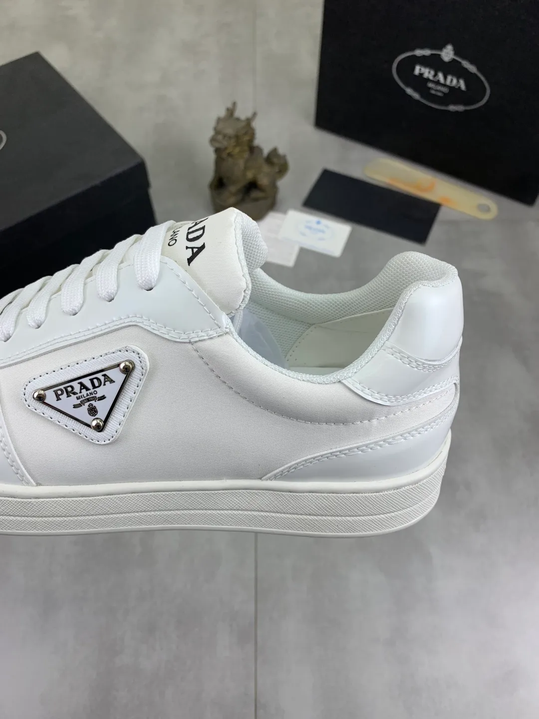 Men's Men's Shoes💰P440💰[New Style] The latest classic model of high-quality PRADA breathable and comfortable men's shoes has been launched on the official website in 1:1 reproduction, synchronized in Hong Kong counters and on the same catwalk; all made of calfskin with breathable mesh fabric ➕Imported soft and comfortable sheep Leather lining, 🍡🍡original 1:1 rubber outsole, non-slip and wear-resistant; comfortable to wear, attractive style, fine workmanship, and simple and neat shoe last, showing a man's courage and toughness, 👍size 38 to 44; 5️⃣colors🉑️ to choose from